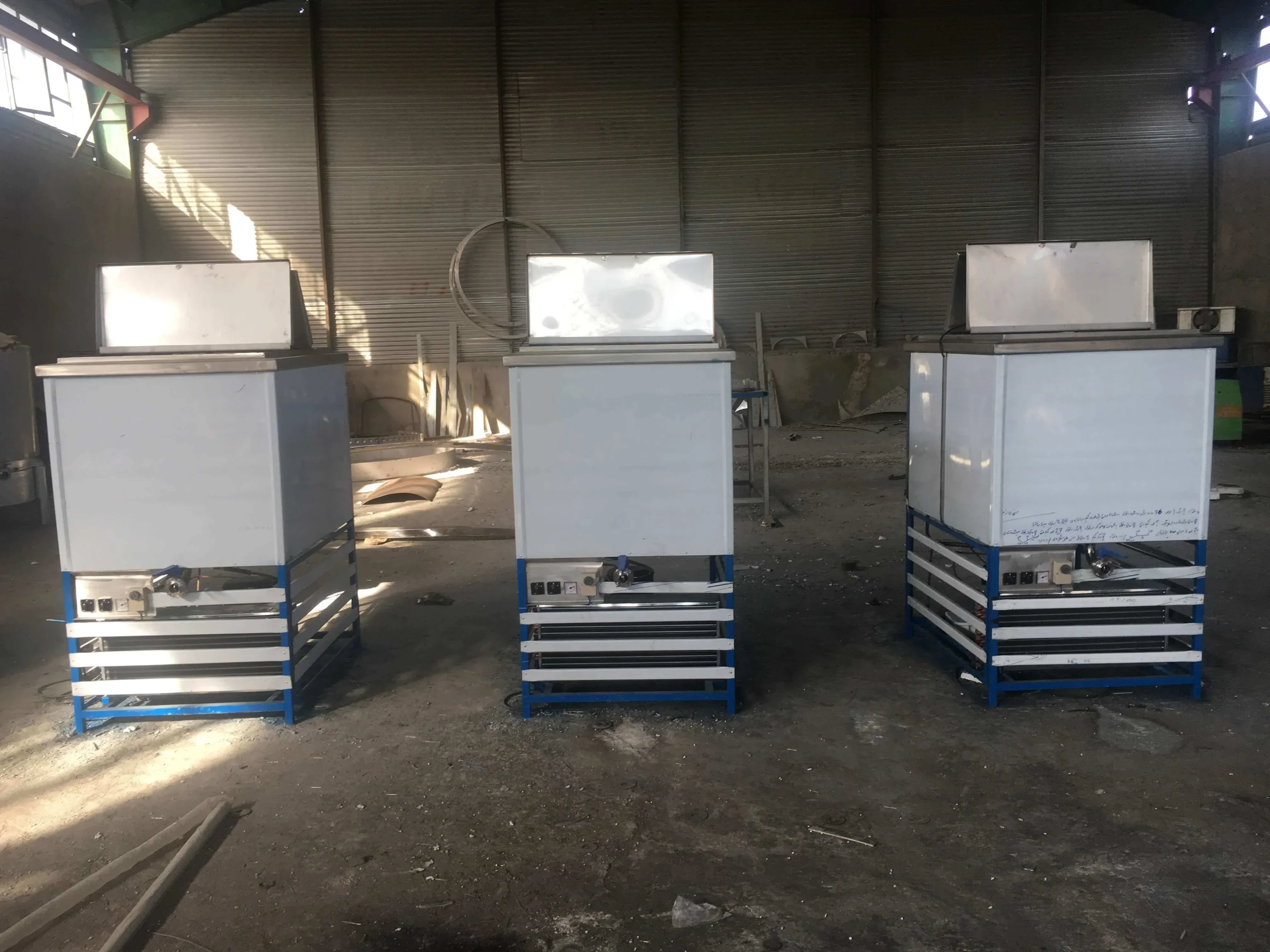 سه دستگاه شیر سرد کن طراحی و ساخته شده توسط پوصام