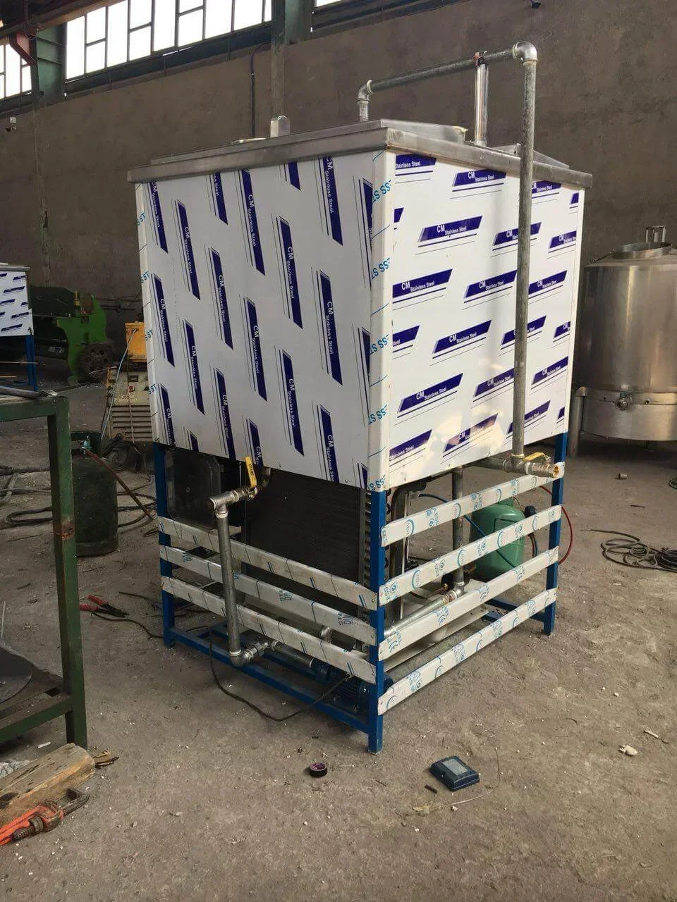 ساخت انواع آیس بانک با ظرفیت های مختلف